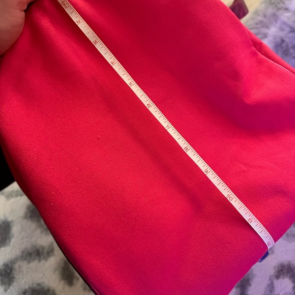 Victoria’s Secret extra large pink duffel bag NWOT - like new, never used! - Picture 7 of 9